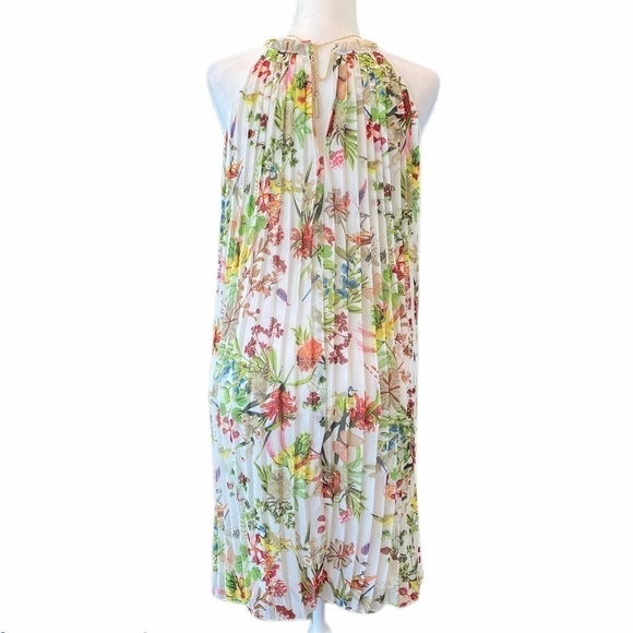 Neiman Marcus Tropical Floral Pleated Dress Size 8 - Picture 3 of 8